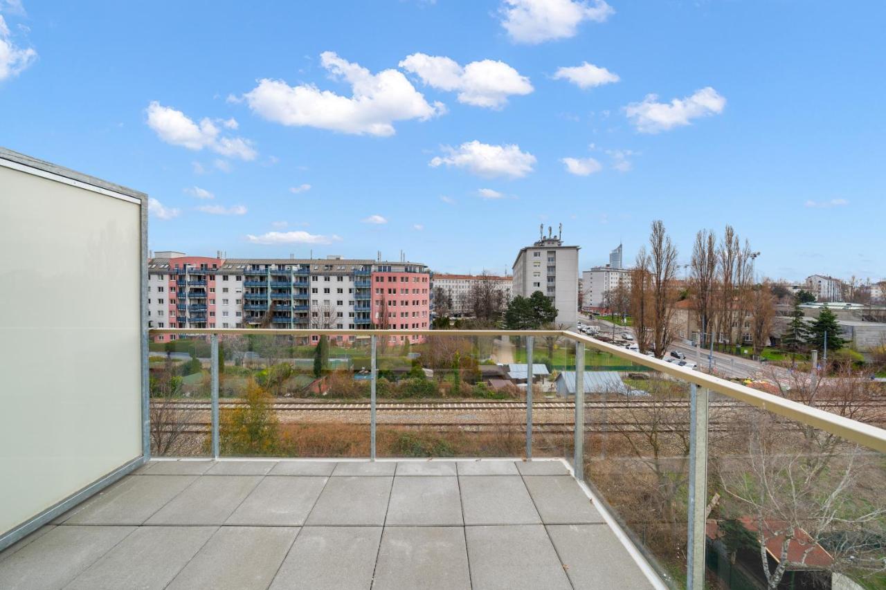 Ding Design Apartments In Brigittenau Wien Eksteriør billede
